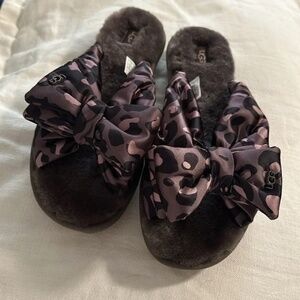 UGG LEOPARD LUSHETTE SLIDE SHEARLING SATIN SANDALS SZ 11 NWOT